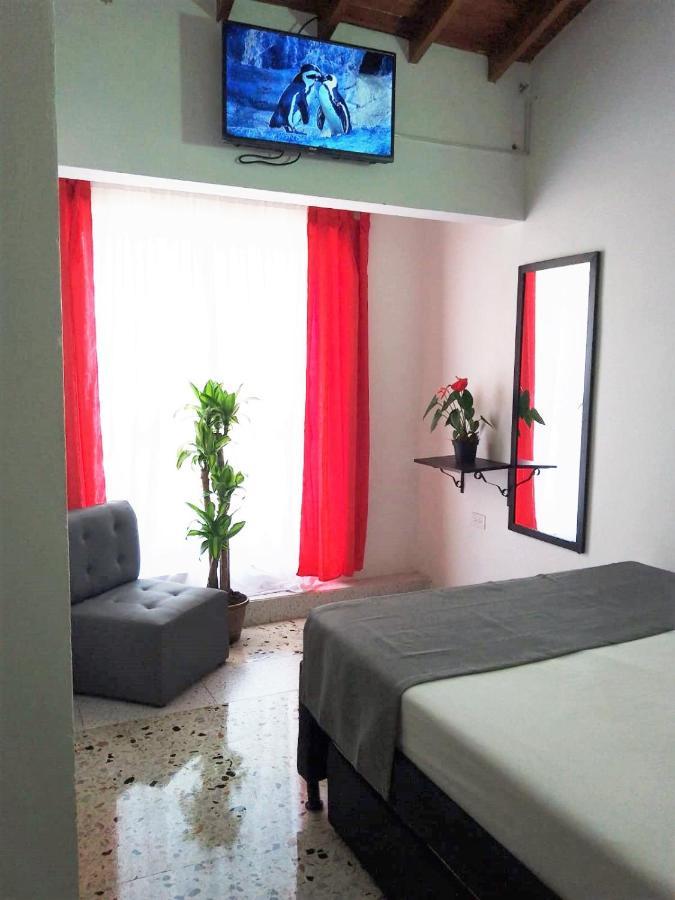 Hotel Villa กัวตาเป ภายนอก รูปภาพ