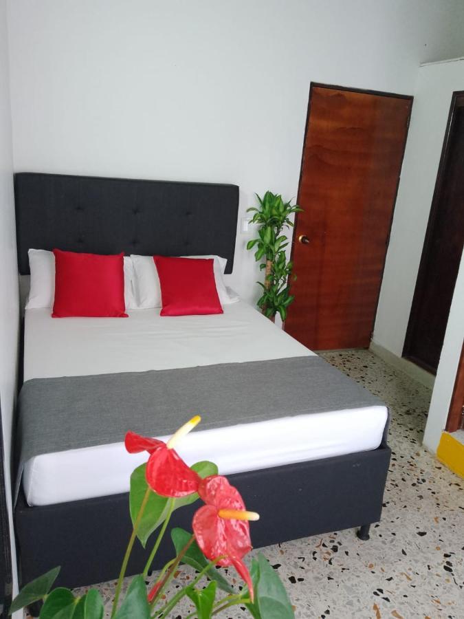 Hotel Villa กัวตาเป ภายนอก รูปภาพ