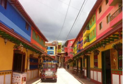 Hotel Villa กัวตาเป ภายนอก รูปภาพ